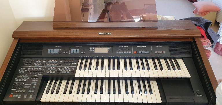 Technics electric organ