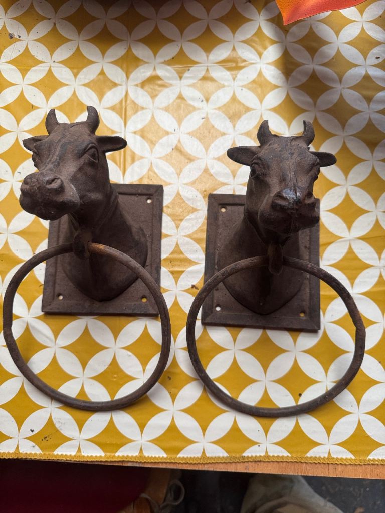 Towel holders rustic cow design