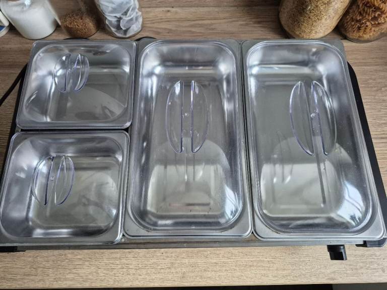 Tower 4 tray buffet server