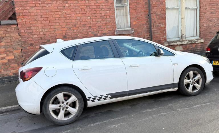 Vauxhall, ASTRA, Hatchback, 2011, Other, 1956 (cc), 5 doors