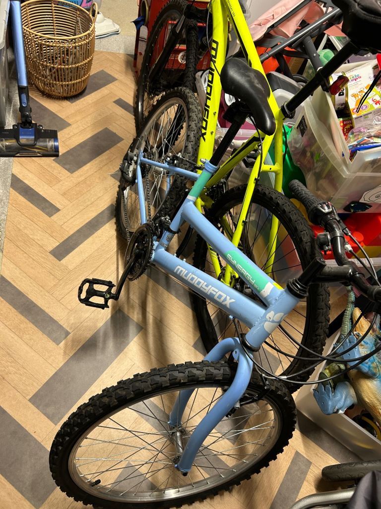 Muddy Fox teens/ woman’s bicycle/ used twice 