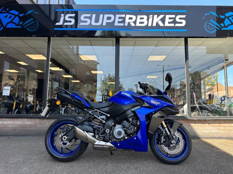 SUZUKI GSXS1000 GT 2025 TRQ M5 - 1200 MILES - ONE OWNER