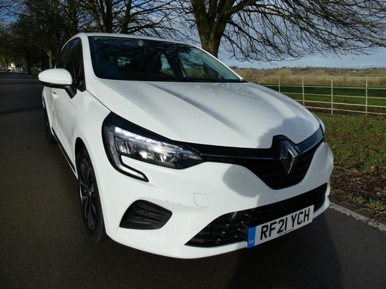 2021 Renault Clio 1.0 TCe Iconic Hatchback 5dr Petrol Manual Euro 6 (s/s) (90 ps) Hatchback Petro...