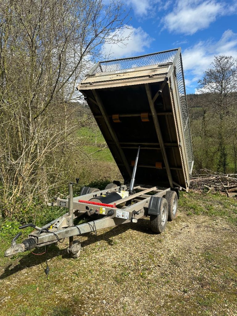 Tipper Trailer For Hire 3 Way Tipping - 10ft x 6ft 3.5T