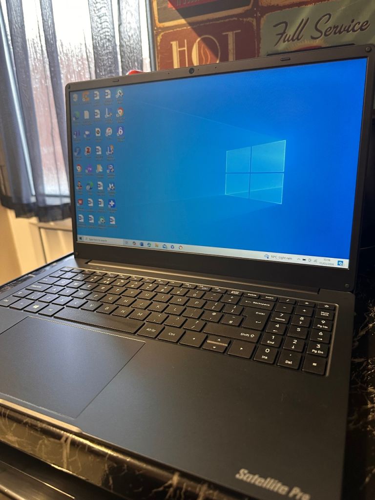 Dynabook laptop 