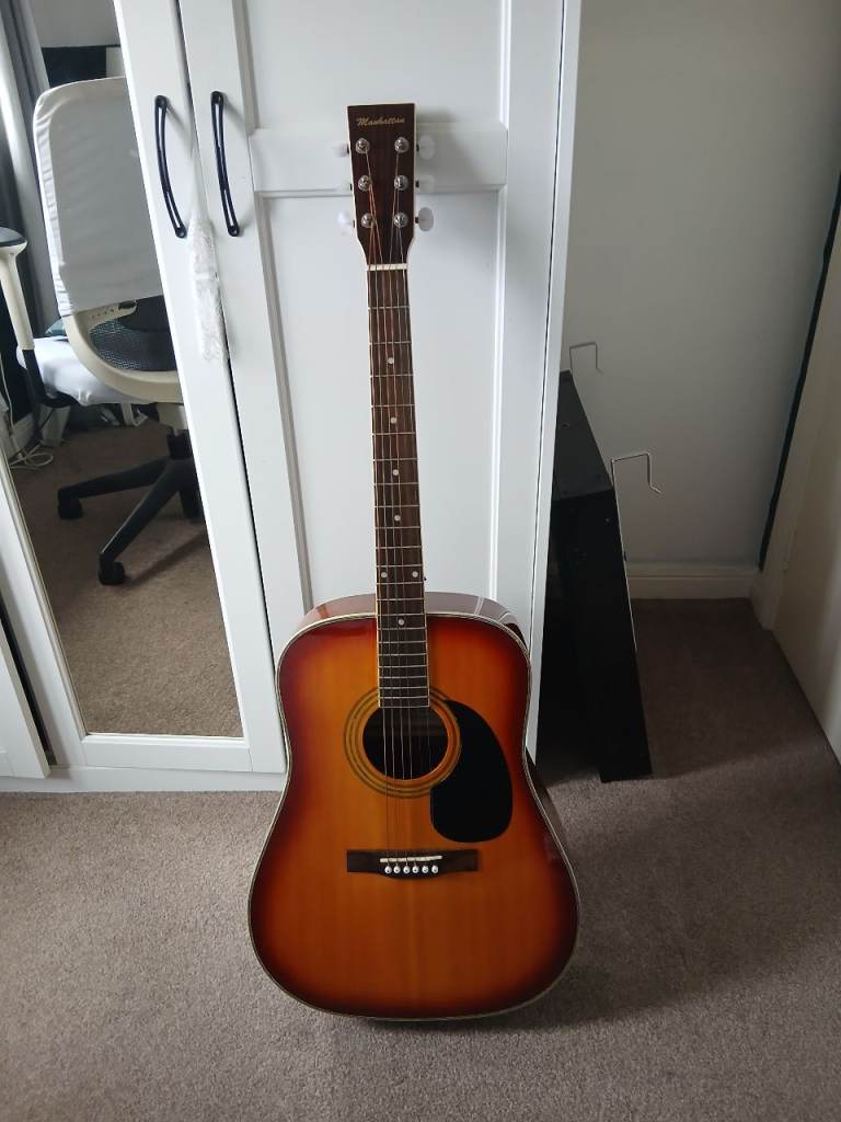 6 string acoustic guitar