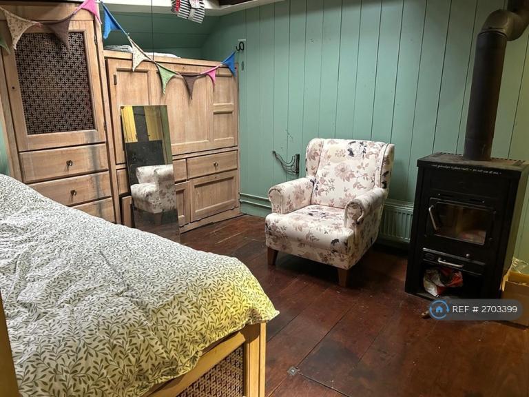 1 bedroom in Rope Street, London, SE16 (#2703399)