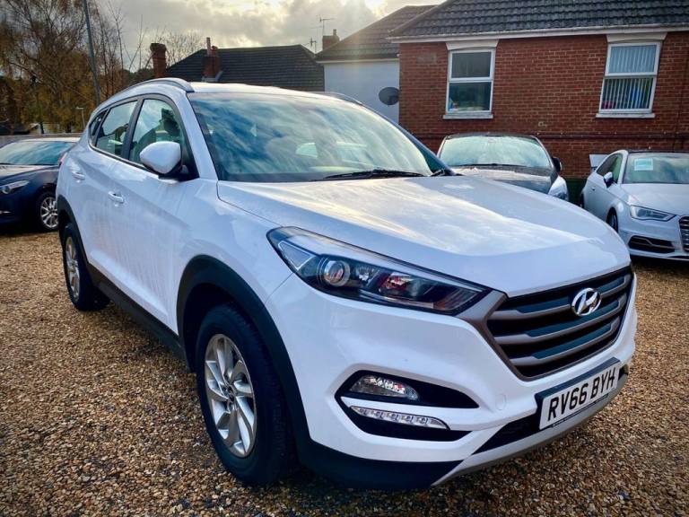 2016 Hyundai TUCSON 2.0 CRDi Blue Drive SE Nav 5dr 2WD ESTATE DIESEL Manual
