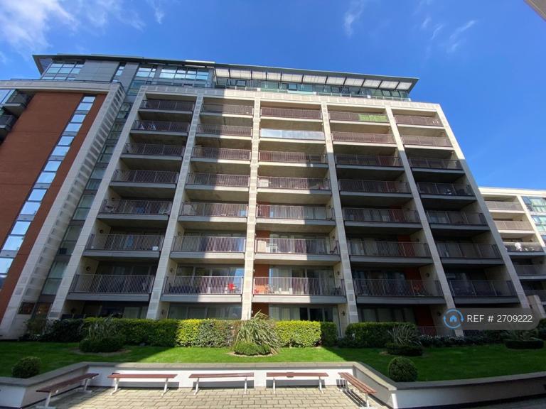 1 bedroom flat in Marmara Apartments, London, E16 (1 bed) (#2709222)