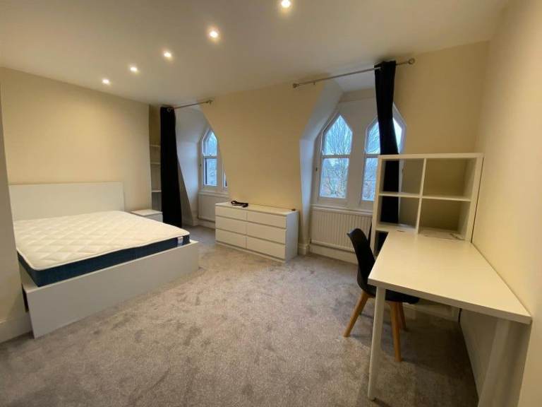 🏡 SINGLE ROOM AVAILABLE IN PLAISTOW — BILLS INCLUDED 🎯