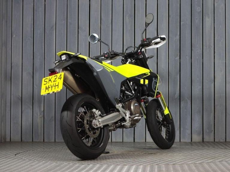 2024 24 HUSQVARNA 701 SUPERMOTO
