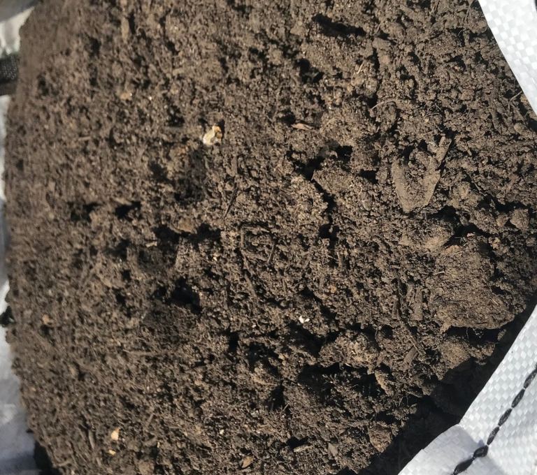 Top soil ton bags delivery available 