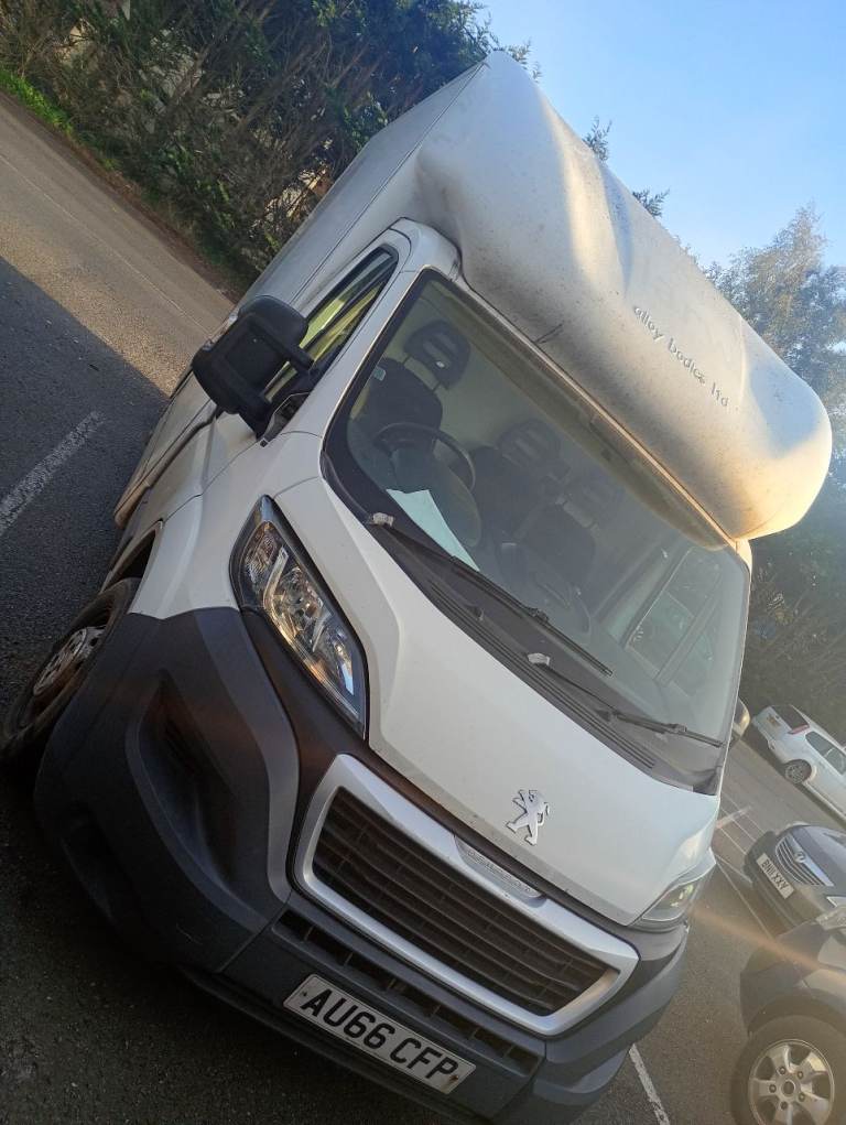 Peugeot boxer Luton van 2016