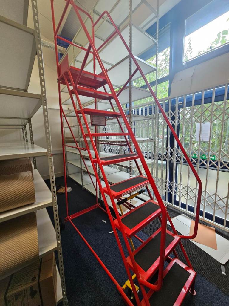 Heavy Duty Mobile Warehouse Stairs