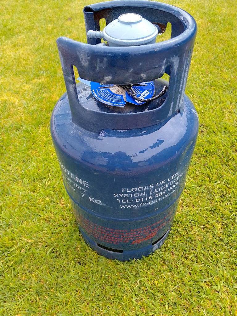 Flo Gas Bottle with regulator ideal for BBQ Motorhome Campervan Caravan etc Bargain £10 Bideford
