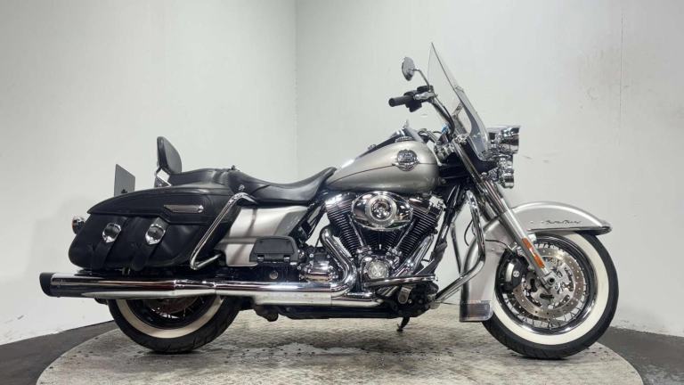 Harley-Davidson Touring ROAD KING FLHR 2009 14K MOT WARRANTY 1584 CRUISER BIKE