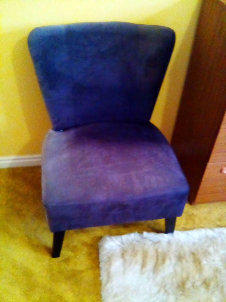 Accent chair 