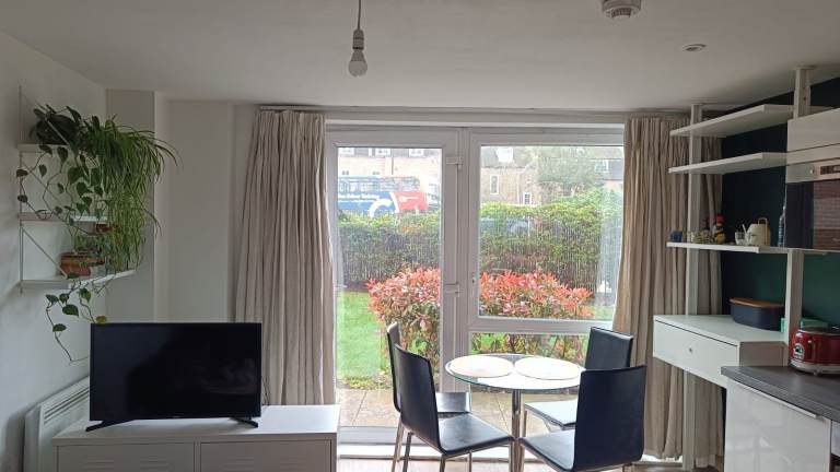 Greenwich 1 bed flat