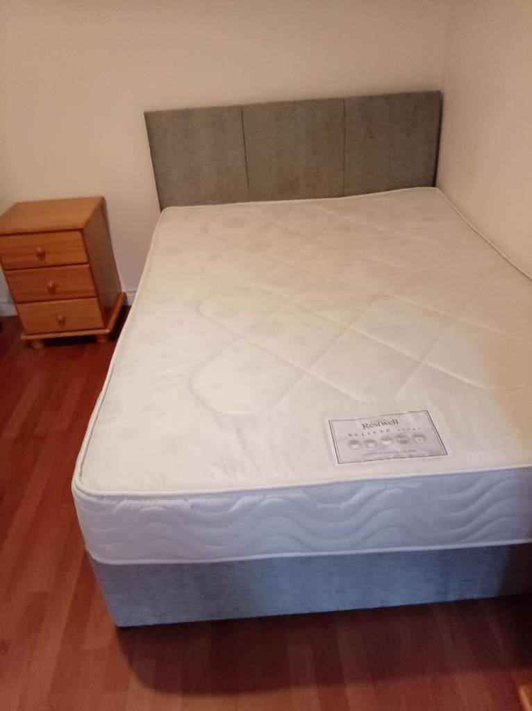 Room for rent contact James 