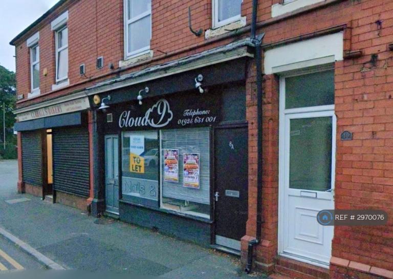 1 bedroom flat in Thelwall Lane, Warrington, WA4 (1 bed) (#2970076)