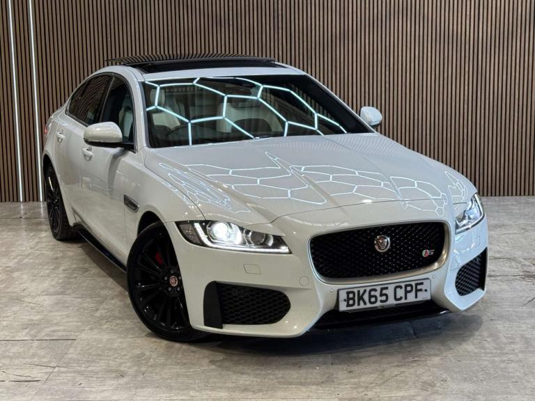 2015 Jaguar XF 3.0 XF V6 S D Auto 4dr Saloon Diesel Automatic