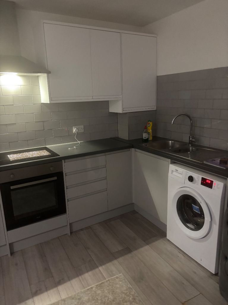 2 bed for rent very good condition