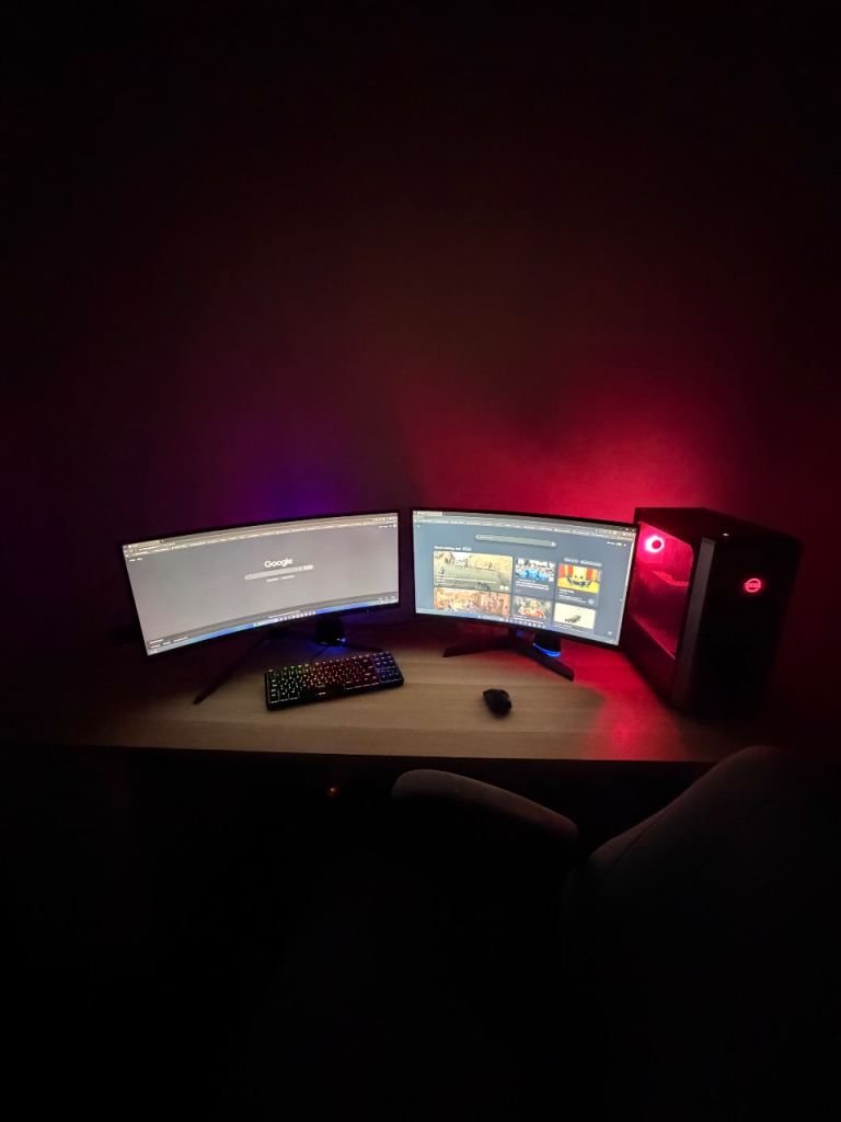 PC setup - 2 Monitors, Keyboard, Mouse, 2 Speakers