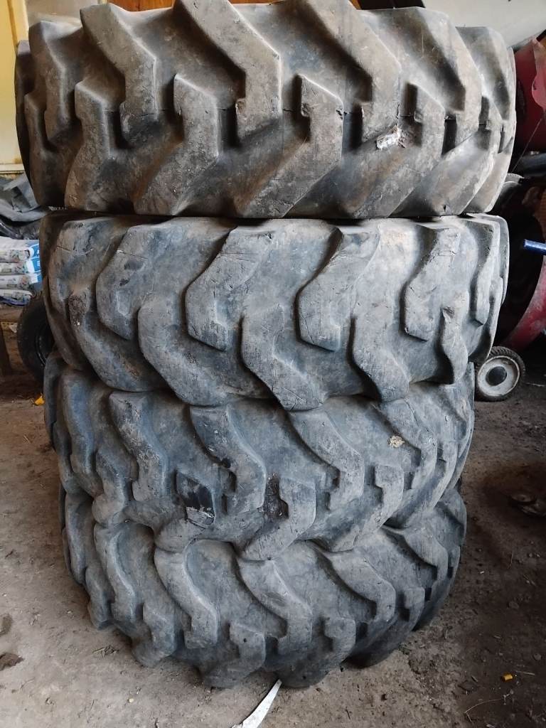 4  part warned tyres 