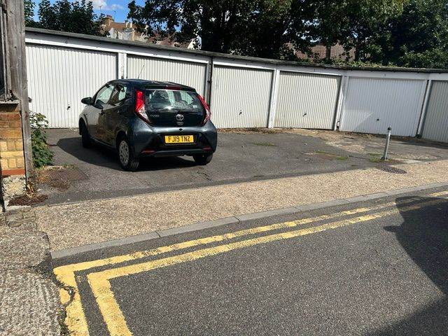 DOUBLE GARAGE WITH POWER GILLINGHAM ME7