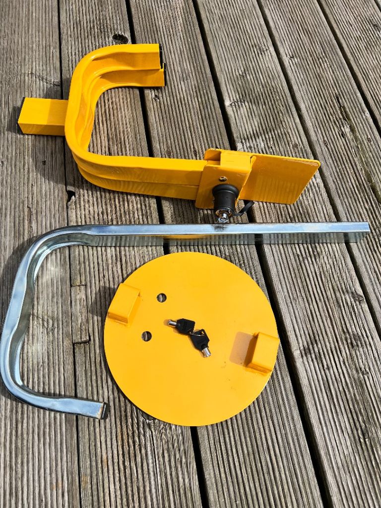 Wheel clamp