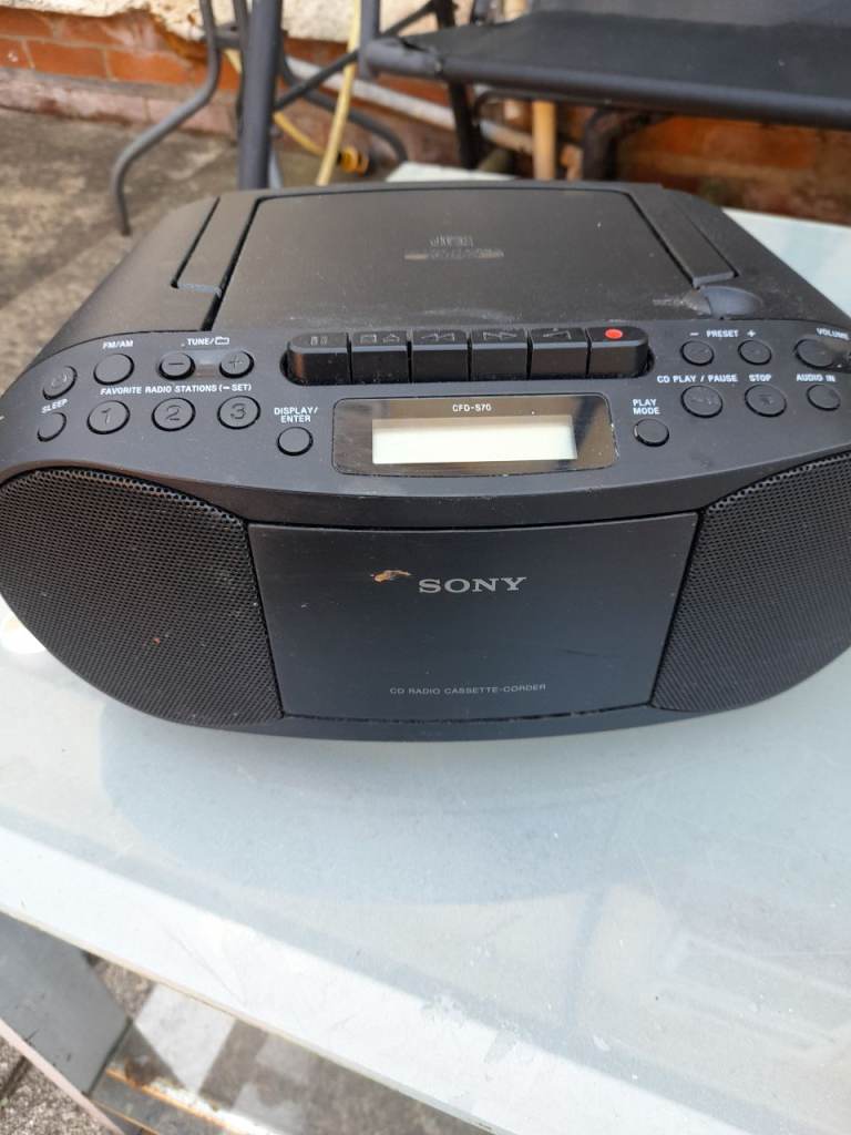 Sony CFD-S70 CD/Radio Cassette Player – Good Condition
