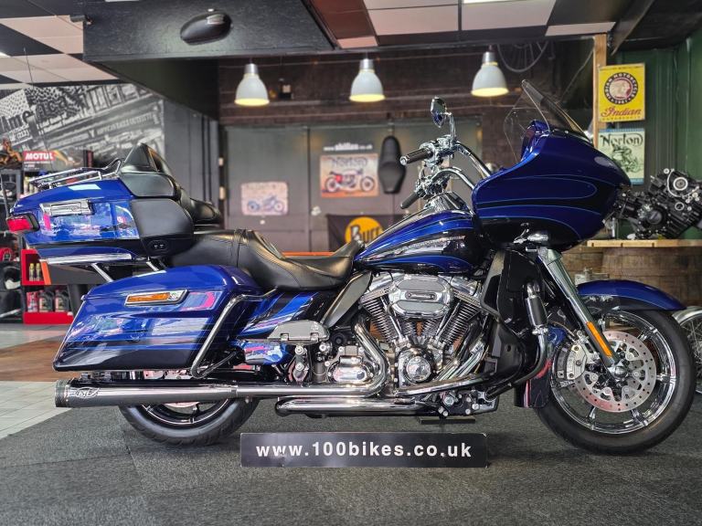 2015 HARLEY-DAVIDSON ROAD GLIDE ULTRA CVO SCREAMIN EAGLE 15,000 MILE'S 