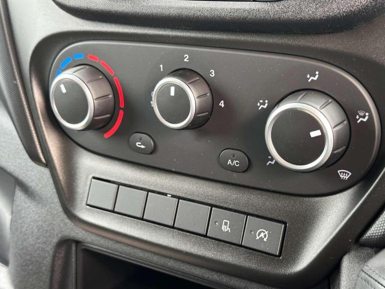 IVECO DAILY 2.3D HPI 14V 35S 4100 LWB H2 Euro 6 (s/s) 5dr 2025