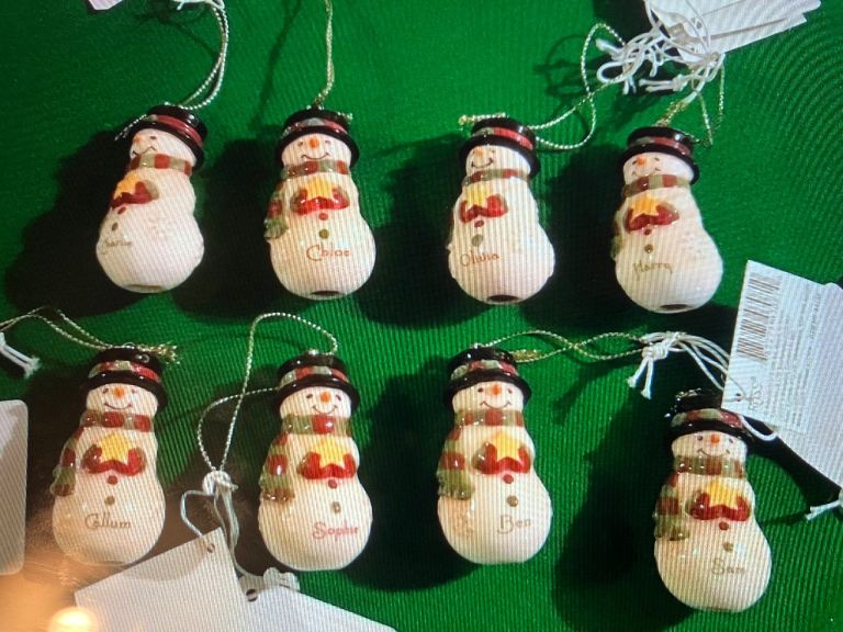 1000 Personalised Snowman Decorations. Ceramic 20 names. 