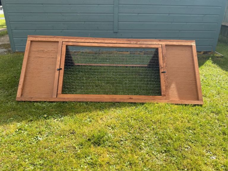 Apex outdoor small animal run 