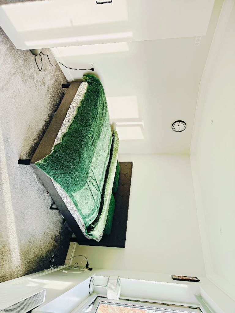 1 Bedroom- Bedspace available For Couples or Bachelors 