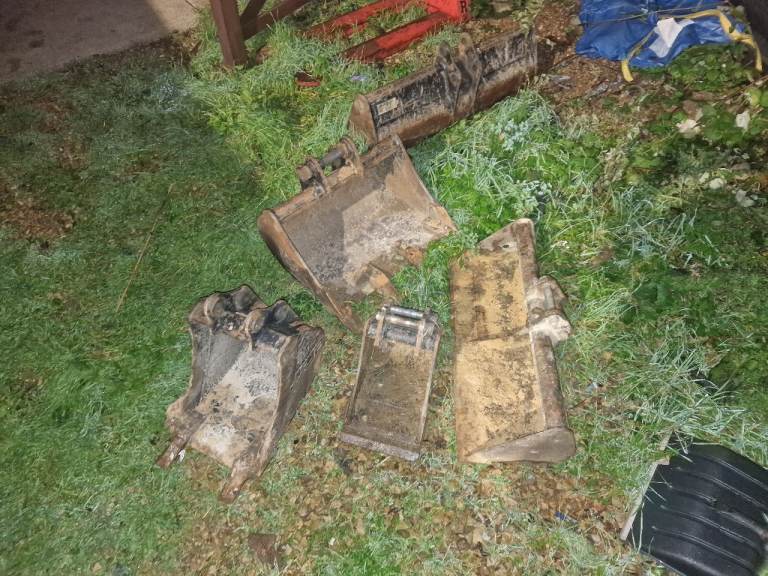 Rhinox mini digger buckets