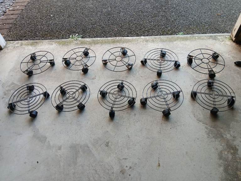 10 x Metal Plant Rollers