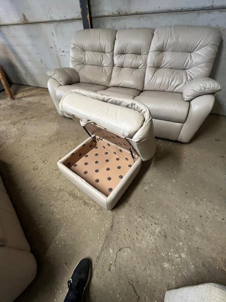 REDUCED - G Plan Chole Static 3 & 2 Seater sofas with footstool Full Leather - FREE DELIVERY