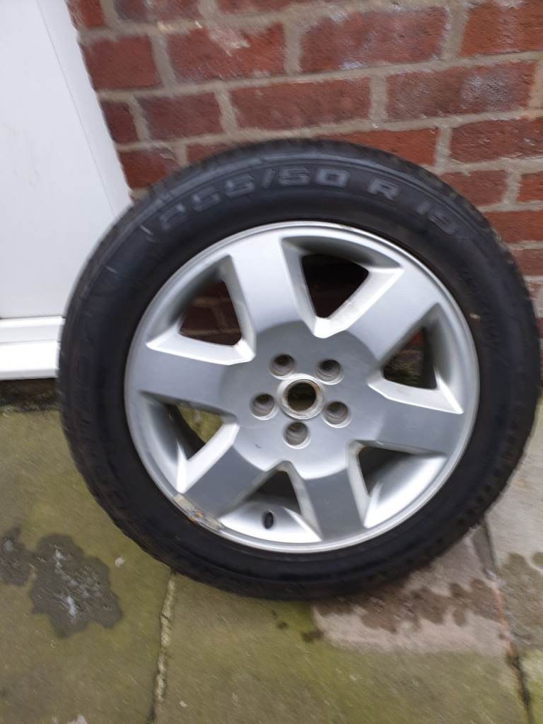 Land Rover Discovery wheel 