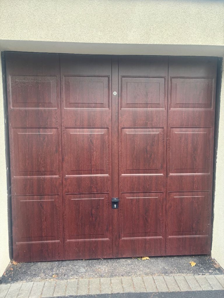 Rosewood garage door 