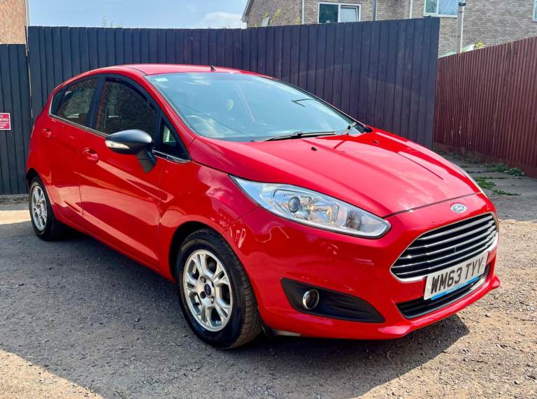 Ford, FIESTA, Hatchback, 2014, Manual, 1560 (cc), 5 doors