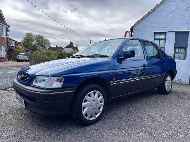 1993 Ford Escort 1.6i LX 5dr HATCHBACK Petrol Manual