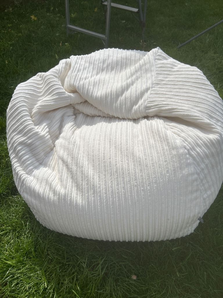 Bean bag/ Chair