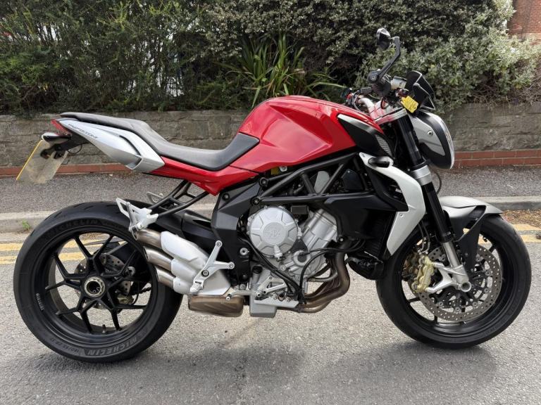 MV AGUSTA BRUTALE 675 2013