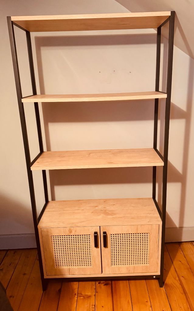 Desk, bookcase/shelving & chair 