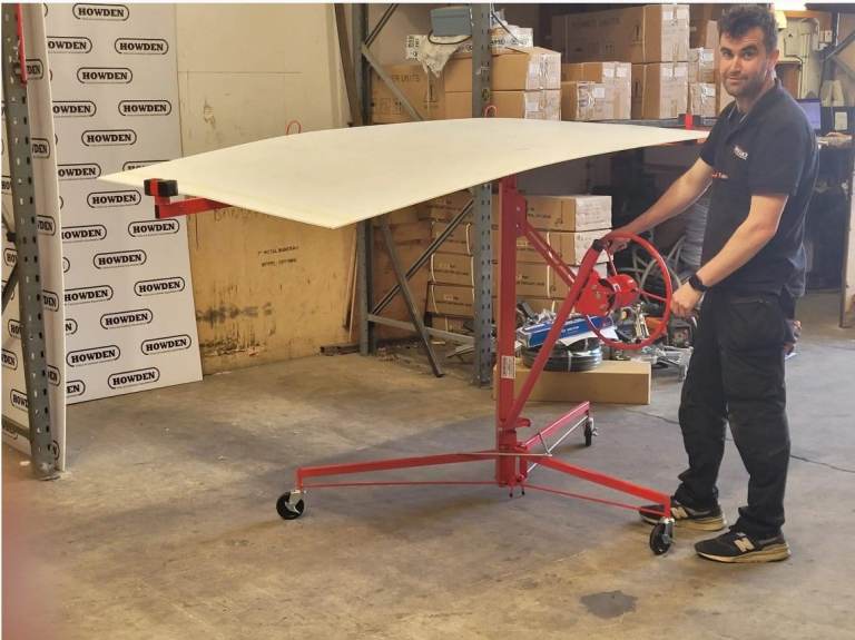 Plasterboard Slab / Drywall Panels Lifter Tilting Hoist 70 KG | Lifting Height 1220 - 3350mm