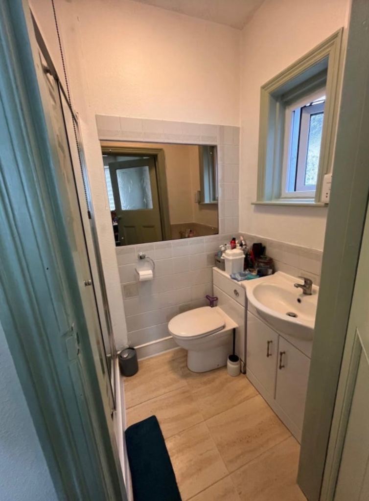 Double -En-Suite Room available Now