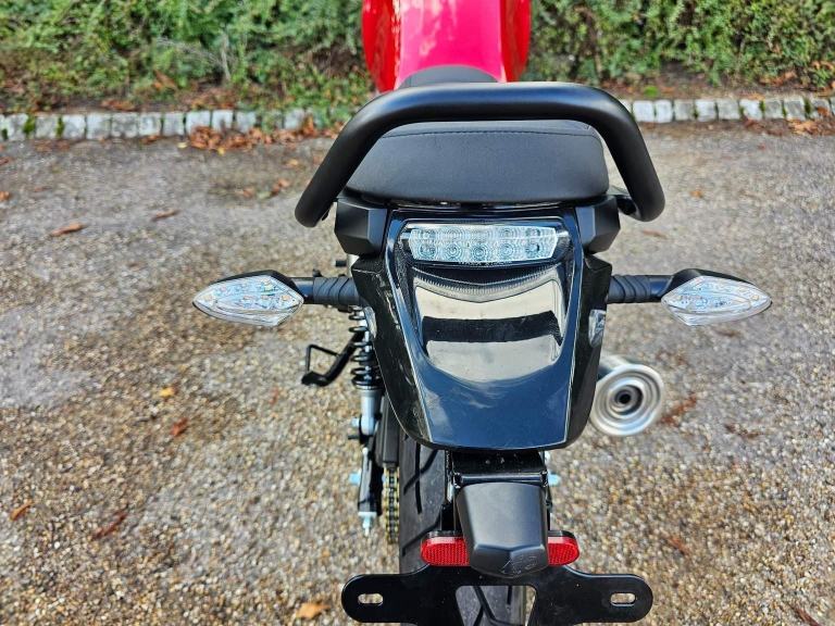 AJS BILSTON 125  2025 Petrol Manual in Red