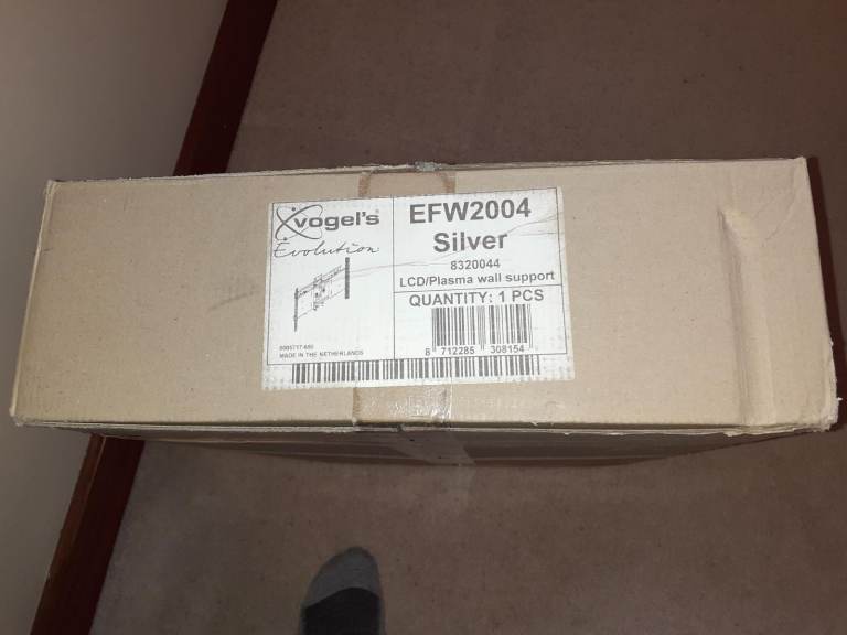 Vogel's EFW2004 LCD/Plasma Wall Support - Silver, New - FREE TO COLLECT